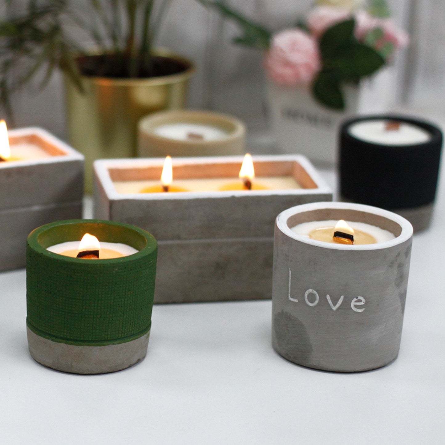 Round Wooden Wick, Crushed Vanilla & Orange Candle
