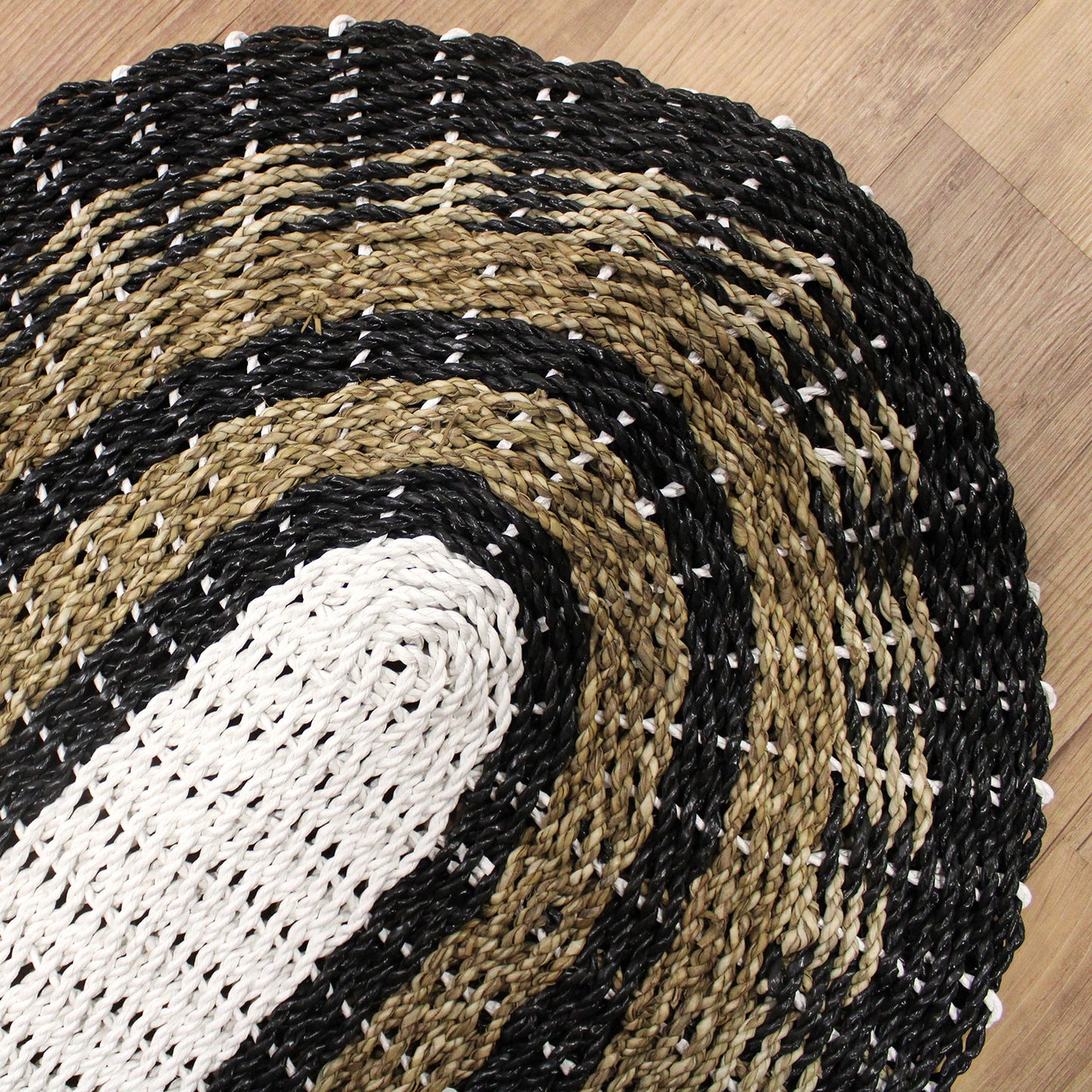 Oval Seagrass Black, White & Tan Rug